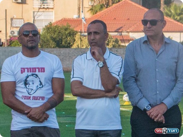 "העבודה שלנו צריכה להתחיל מלמטה". זוארץ וגולן (יוסי סוריק)
